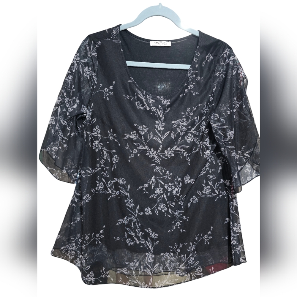 Sese Code Large Black With White Flowers With Mesh Sleeves